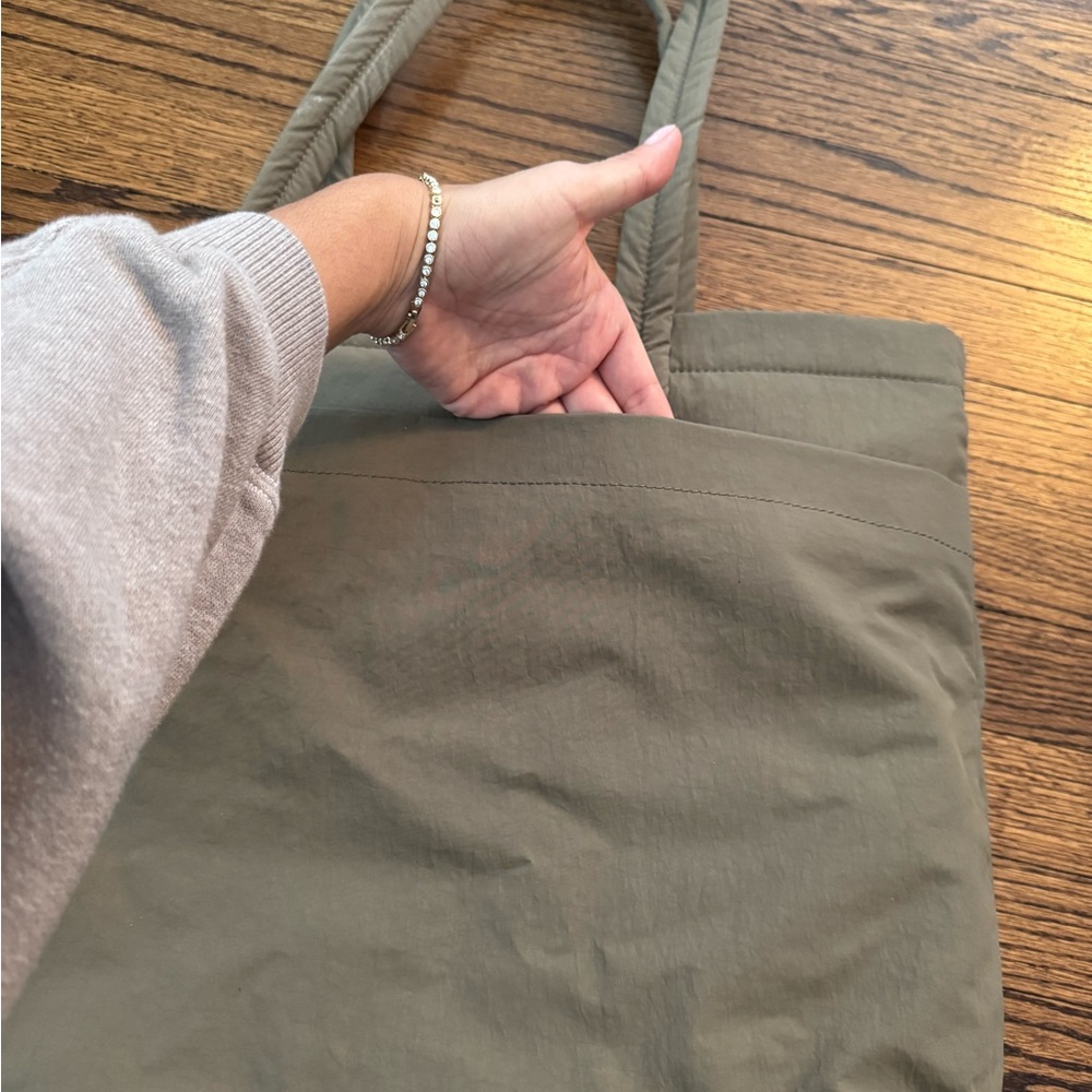 lululemon athletica Olive Green Tote Bag - Picture 4 of 9